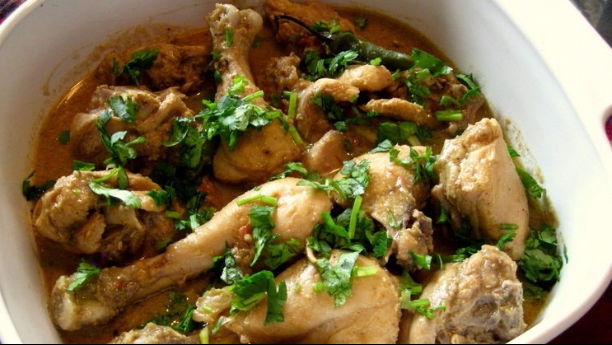 White Chicken Tikka Recipe in Urdu | Chef Sara Riaz | وائٹ ...