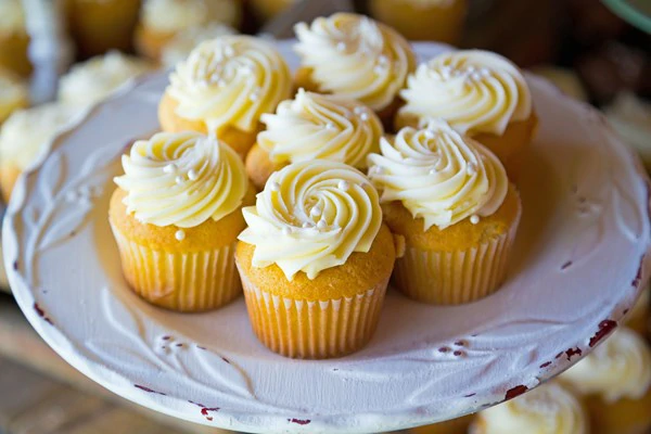 Yellow Cupcakes Recipe By Zarnak Sidhwa Yellow Cupcakes Recipe By Zarnak Sidhwa