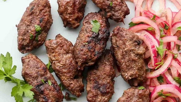 Skewered Grilled Minced Meat (Gol Seekh Kabab)