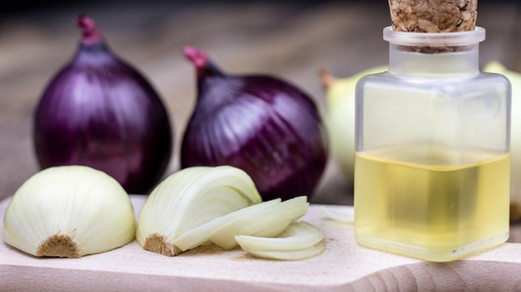 Grow hair again with onions in just two weeks