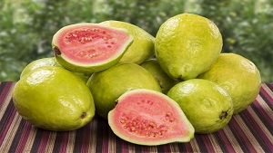 Amrood Ke Faide (Guava Benefits in Urdu)