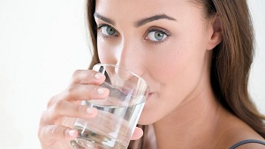 Surprising Benefits of Drinking Warm Water in the Morning