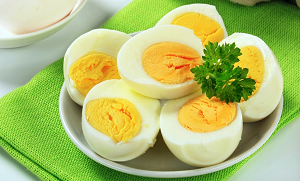 انڈہ کھانے سے کیا نقصان ہوتا ہے؟ جانیں ایسی معلومات جو بہت کم لوگ جانتے ہیں