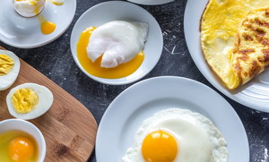 انڈے تو سب ہی بناتے ہیں آج جانیں انڈوں کو صحت مند طریقے سے بنانے کے چند مختلف طریقے جو بنائیں آپ کو صحت مند اور توانا