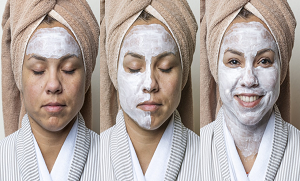 اپنی جلد کی حفاظت کریں تاکہ دیر تک جوان رہیں ۔۔ اپنی جلد کو دوبارہ تروتازہ کرنے کے لئے بہت آسان اینٹی ایجنگ ماسک بنائیں 