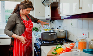 باورچی خانے کے چند ایسے راز جو آپ کے کچن کی 5 بڑی مشکلوں کو منٹوں میں آسان کرسکتے ہیں