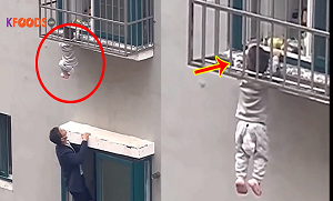 بچے کی گردن کھڑکی کی سلاخوں میں پھنس گئی اور پھر ۔۔ کس طرح 2 نوجوانوں نے بچے کو کھڑکی کی سلاخوں سے باہر نکال کر اس کی جان بچائی؟ویڈیو