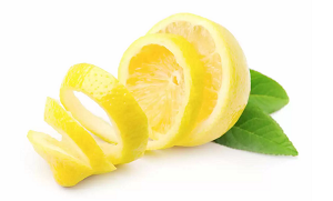 لیموں کے چھلکے کو بھی کم نہ سمجھیں٬ کونسا فائدہ یہ نہیں پہنچاتے؟