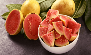 کیا امرود کھانے کا صحیح طریقہ جانتے ہیں آپ؟