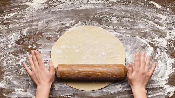 Roti Banate Waqt Kitchen Counter Saaf Karne ka Tarika