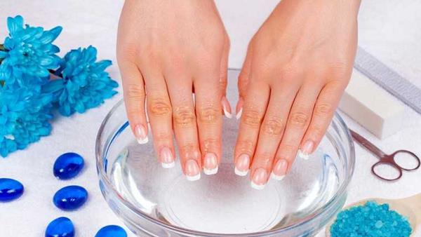 Baking Soda Waly Pani Main Hath Bhigone Ke Fayde