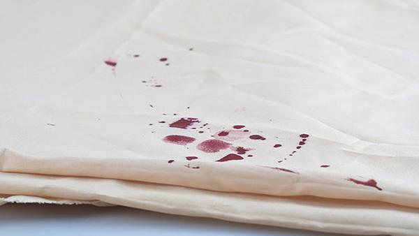 How to Remove Blood Stain from Clothes