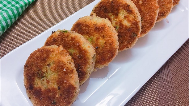 Chicken & Cheese Cutlets by Mehwish Ahmed