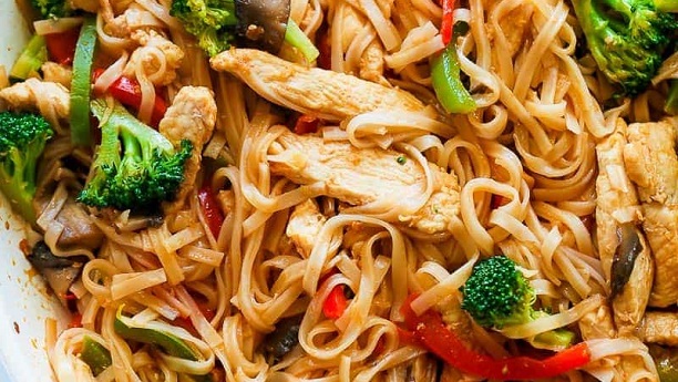 Chicken & Vegetable Brown Rice Noodle Bowl