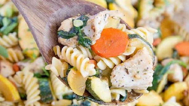 Chicken with Vegetable Pasta Video
