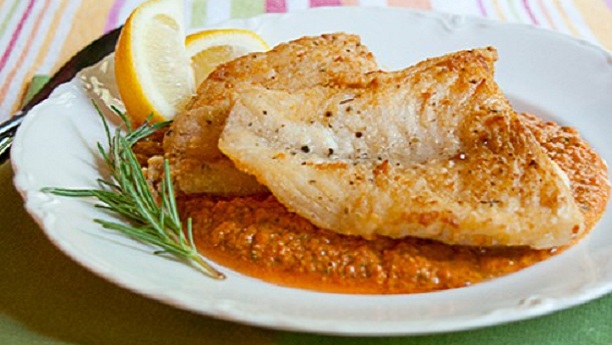 Fried fish with tomato sauce