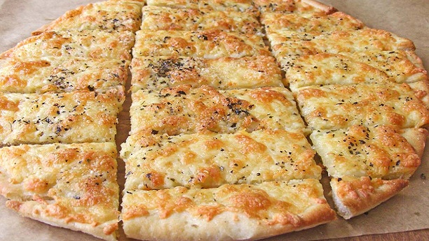 Garlic Cheesy Pizza Bread