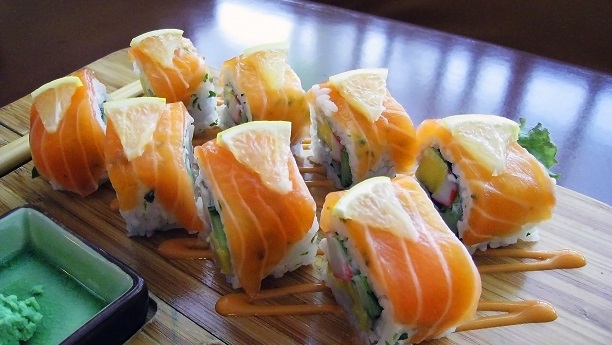 Japanese Salmon Sushi Rolls