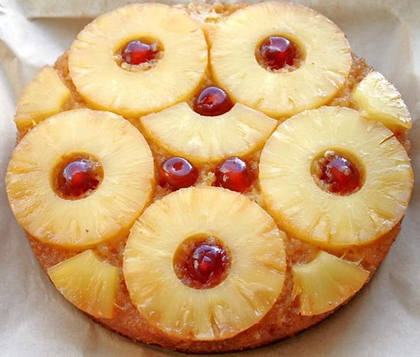 Pineapple Cake By Saadat