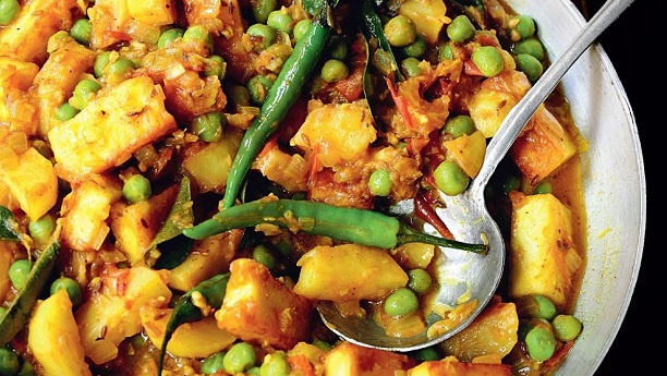 Spicy Fried Potato and Peas