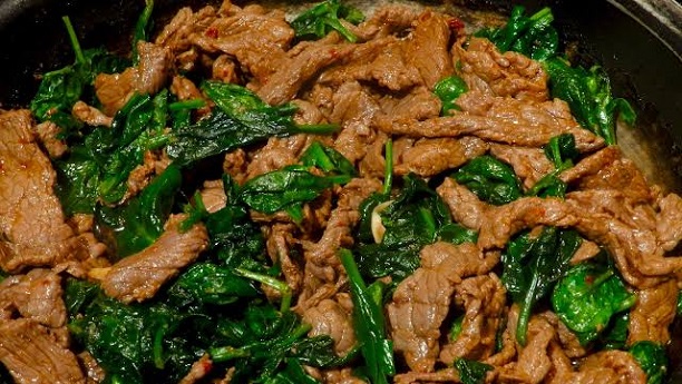 Spinach With Meat